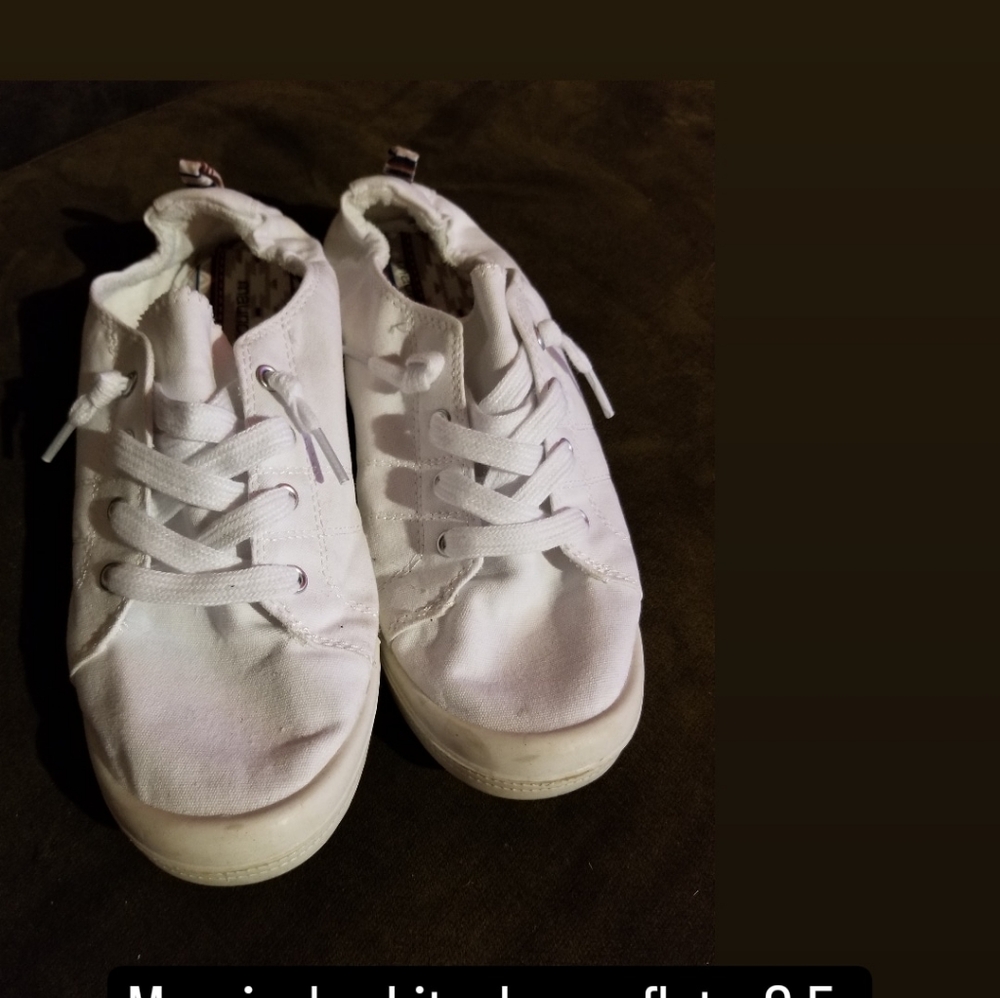 Maurices white dressy used shoes